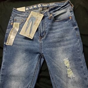 😄High rise skinny ankle jeans.